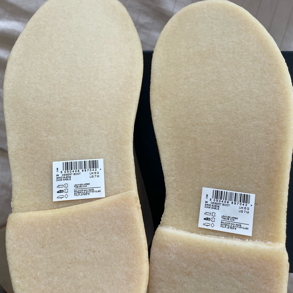 Clarks Men's Sand Suede Desert Boots. Size 7M. NWT in box. - Picture 7 of 10